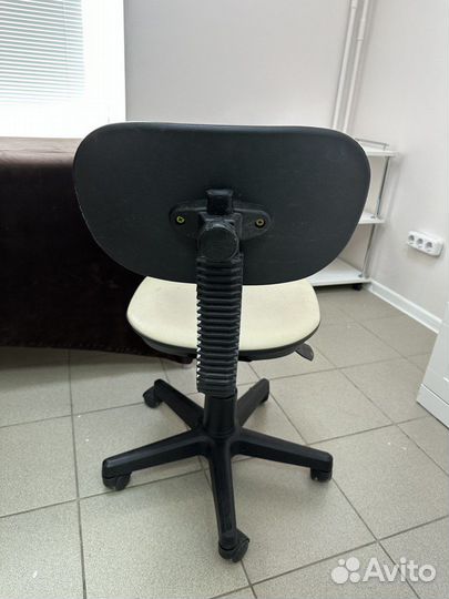 Кресло с регулировкой высоты сидения