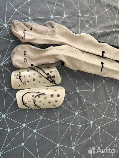 Щитки футбольные nike