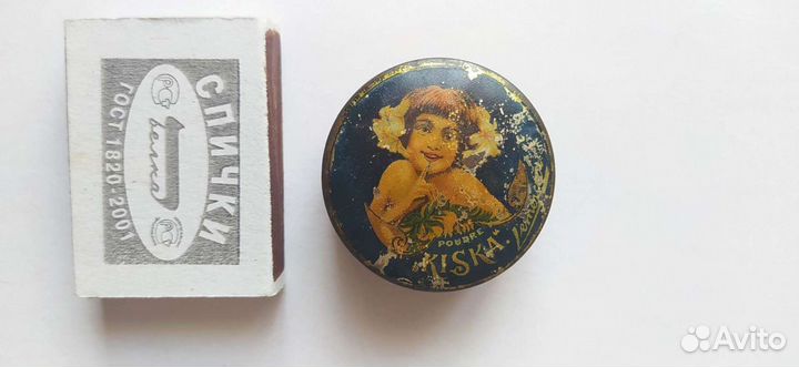 Старинная пудреница