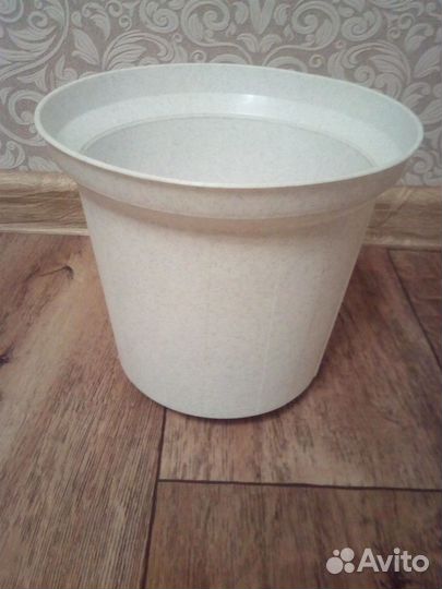 Горшки пластиковые
