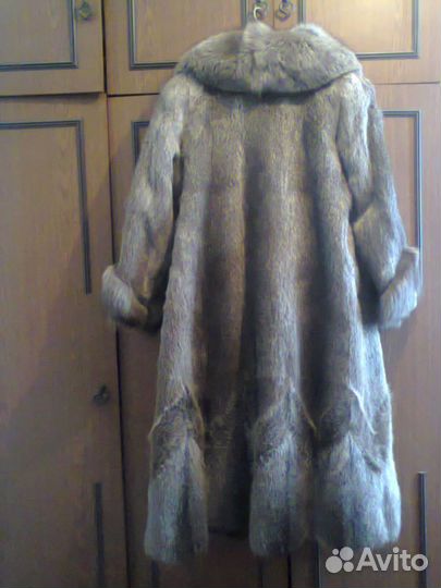Продам шубу из нутрии