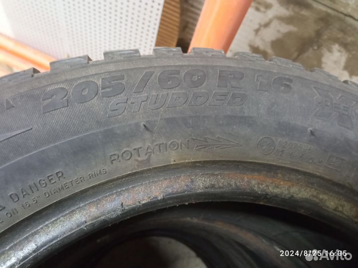 Michelin X-Ice North 205/60 R16