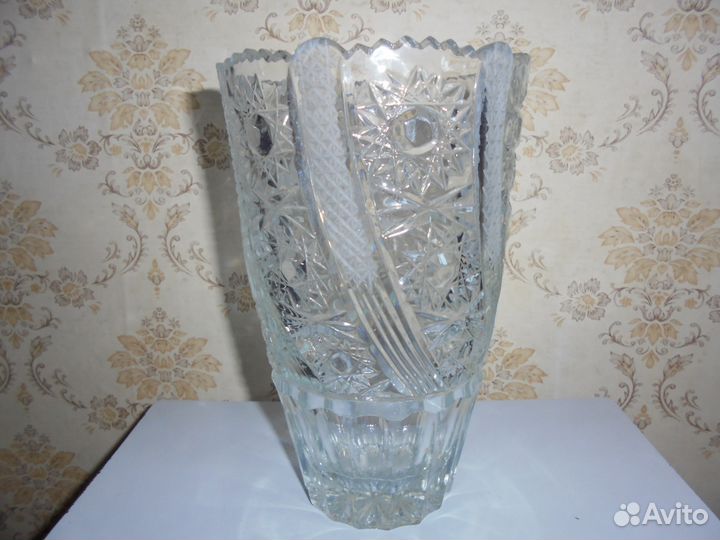 Ваза богемия из чешского хрусталя, высокая