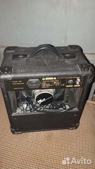 Гитарный комбоусилитель