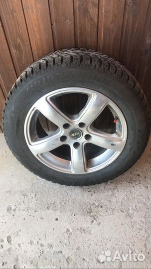 Шины шипованные Bridgestone 205 / 60 R16