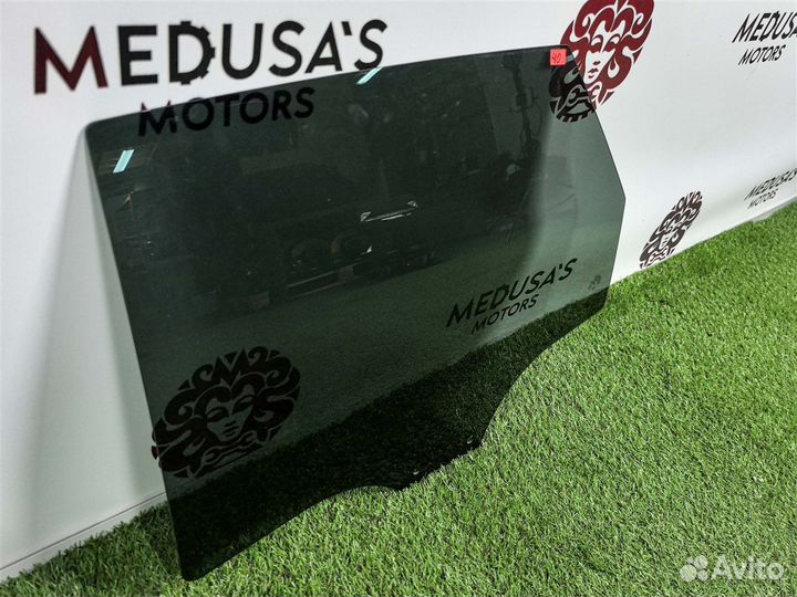 Стекло двери заднее левое Audi Q5 FY 2.0 дизель