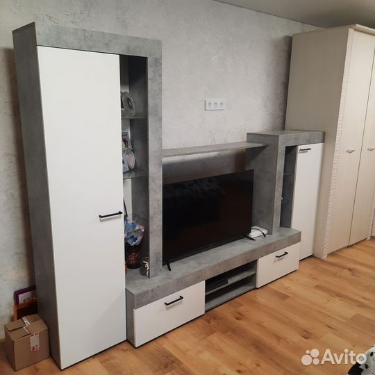 Стенка в гостиную б/у