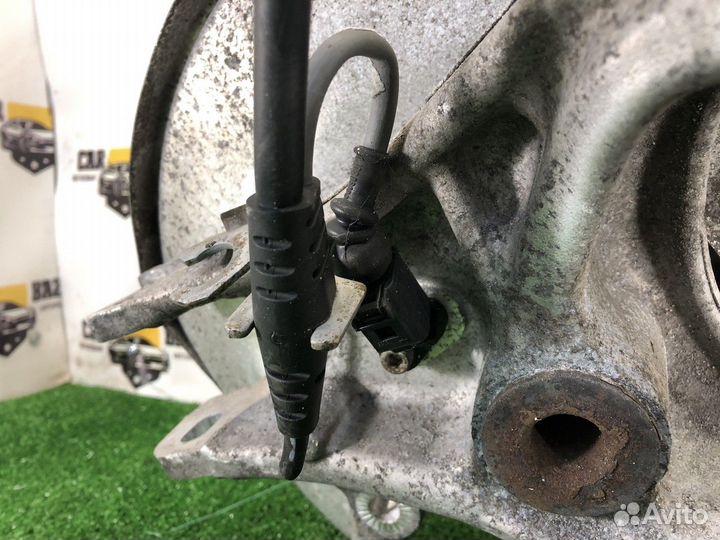 Кулак поворотный задний правый R Audi A6