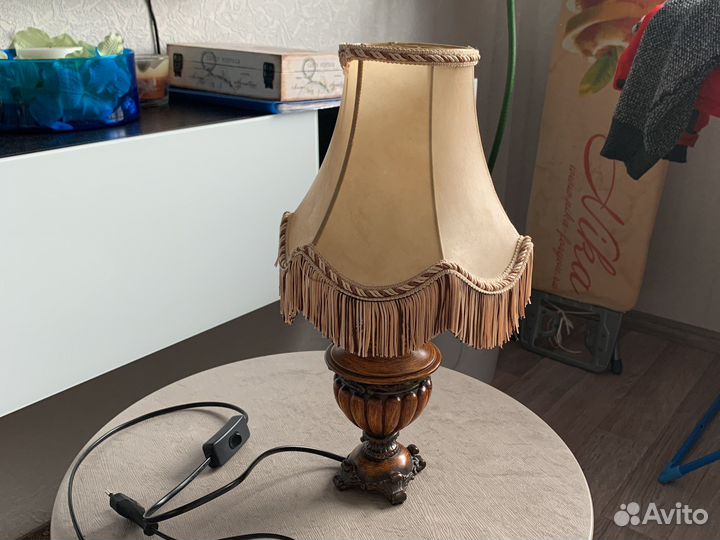 Лампа настольная