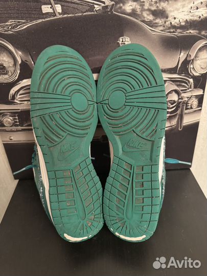 Nike dunk low green paisley