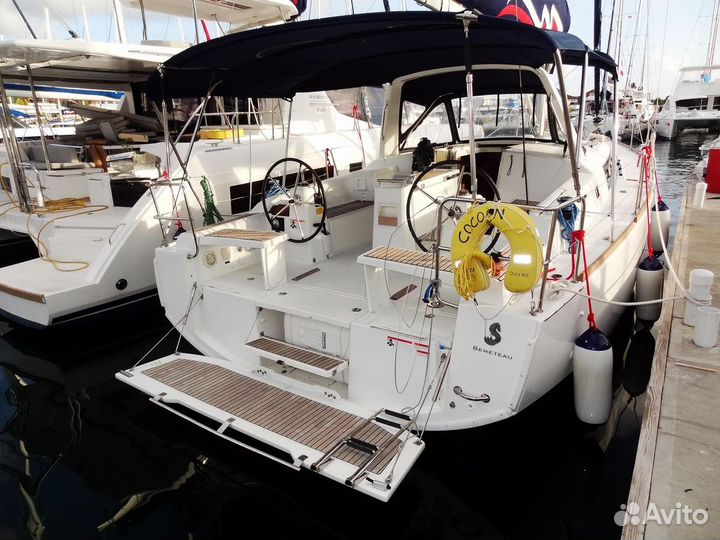 Парусная яхта Beneteau Oceanis 38