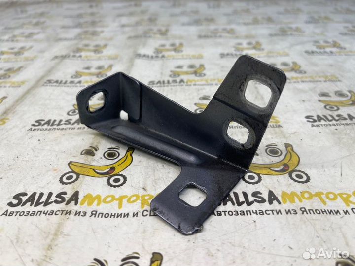 Крепление крыла переднее правое Porsche Cayenne