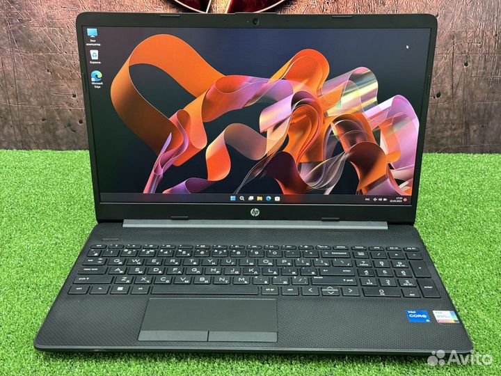HP Laptop i5-1135G7 8gb 512ssd