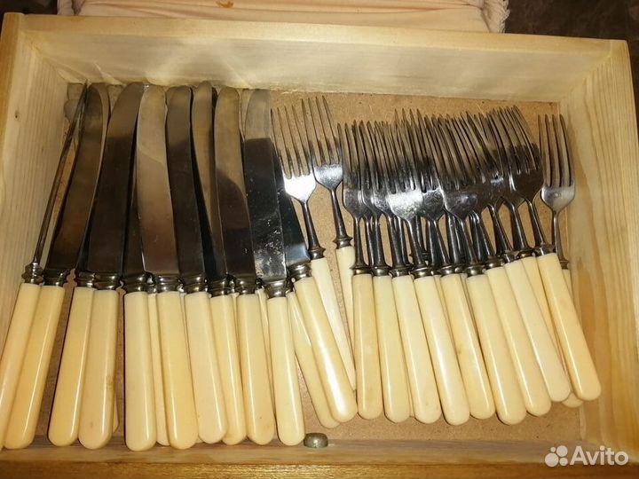 Ножи и вилки СССР, 25 вилок, 19 ножей