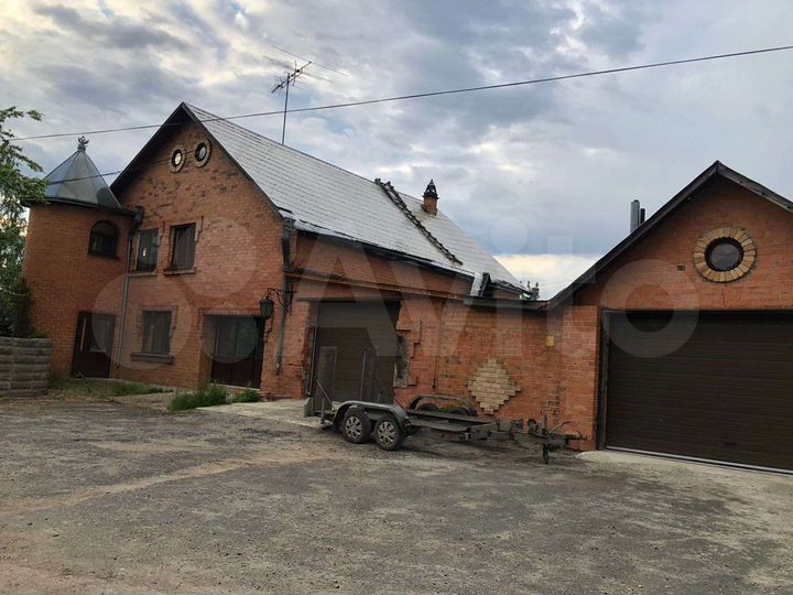 Коттедж 211 м² на участке 13 сот.