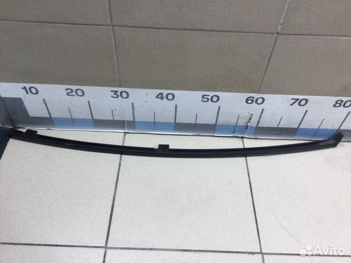 Направляющая стекла двери задняя правая Toyota