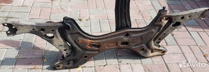 Передний подрамник всборе chery tiggo Т11