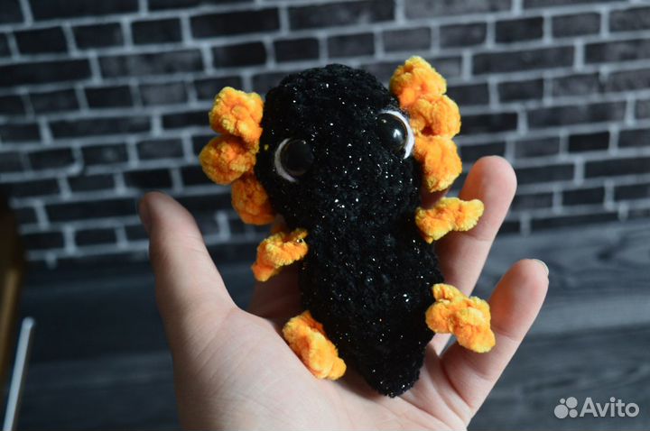 Малыш аксолотль