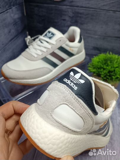 Кроссовки adidas iniki женские