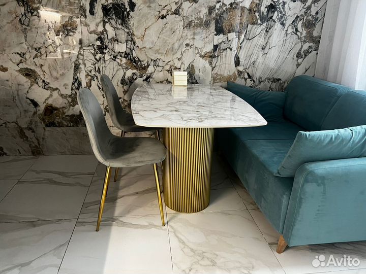 Стол c дизайнерской ножкой Вельвет z-4367