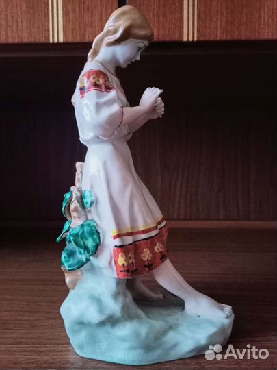 Фарфоровая статуэтка СССР