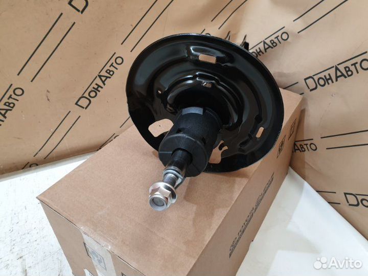 Амортизатор передний правый Toyota Camry V70