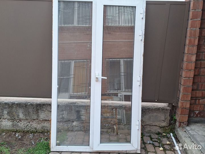 Алюминиевая дверь б/у