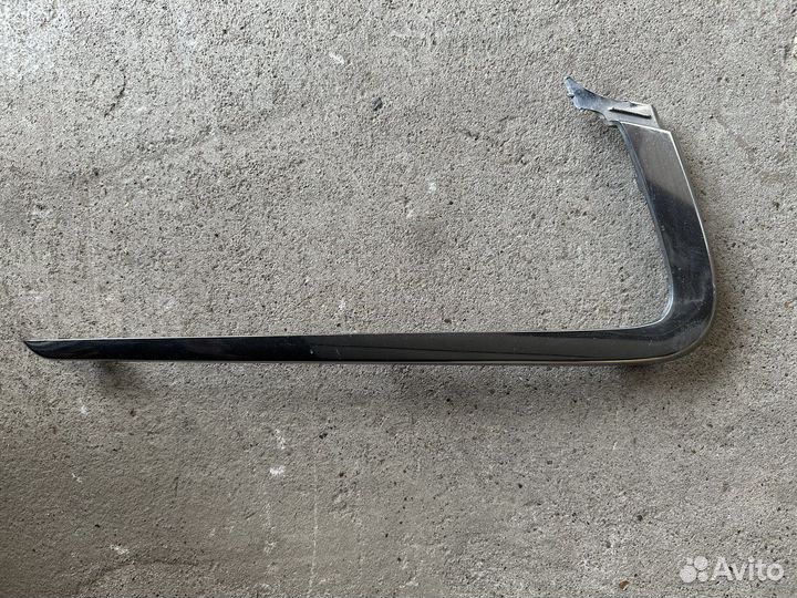 Накладка переднего бампера левый Лада Веста