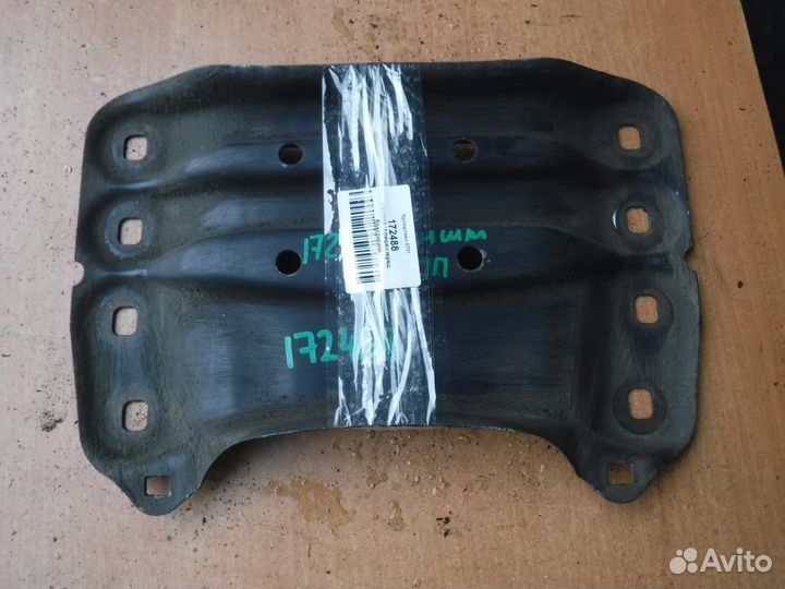 Кронштейн кпп Mercedes W220 S Class