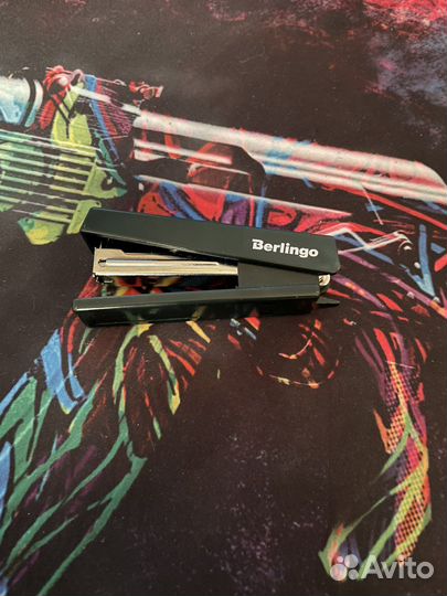 Степлер berlingo со скобами в комплекте