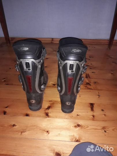 Горнолыжные ботинки