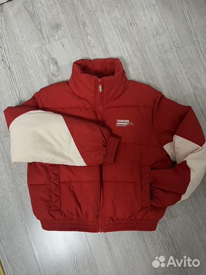 Продам демисезонную куртку(пуховик)