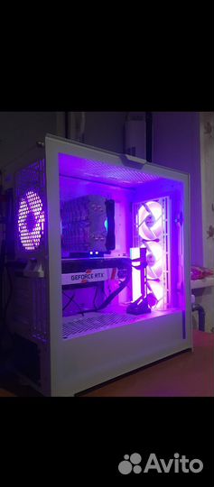 Белый компьютер