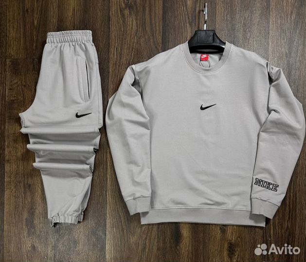 Спортивные костюмы Nike