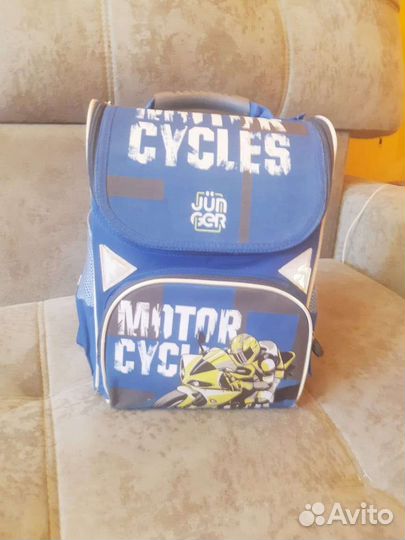 Школьный рюкзак