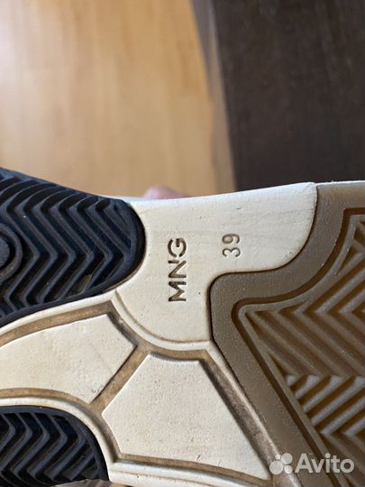Кроссовки mango 39