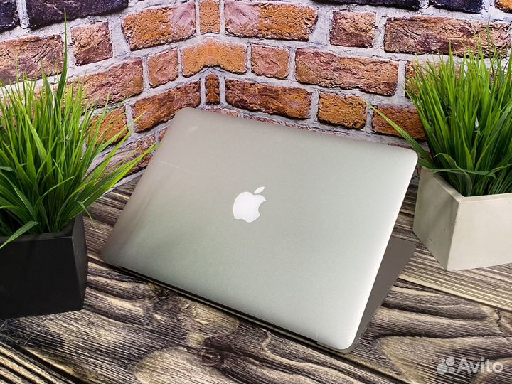 Apple MacBook Air 13 Core i5/SSD/MacOS