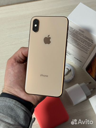 iPhone Xs, 64 ГБ