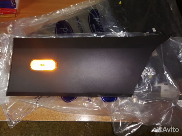 Молдинг кузова задний Ford Transit с 2014