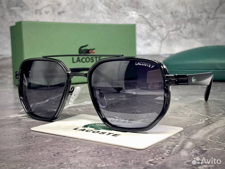 Солнцезащитные очки Lacoste черные