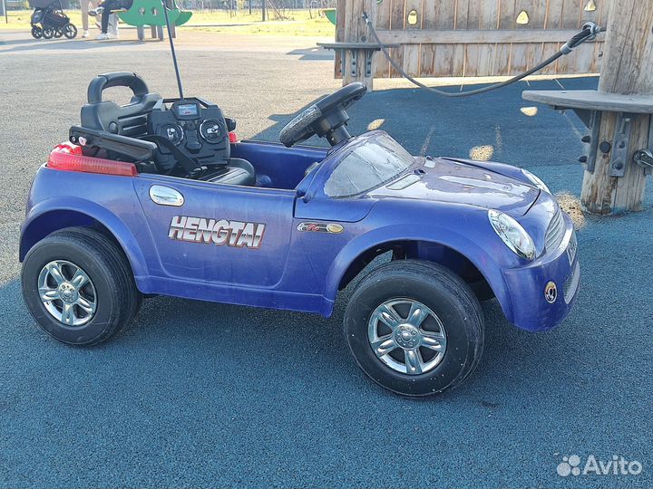 Детский электромобиль