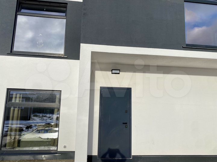 Дом 270 м² на участке 6 сот.