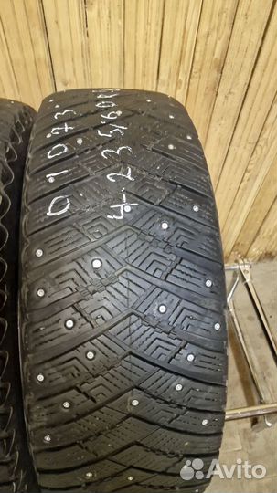 Goodyear UltraGrip Ice Arctic SUV 235/60 R18 107T