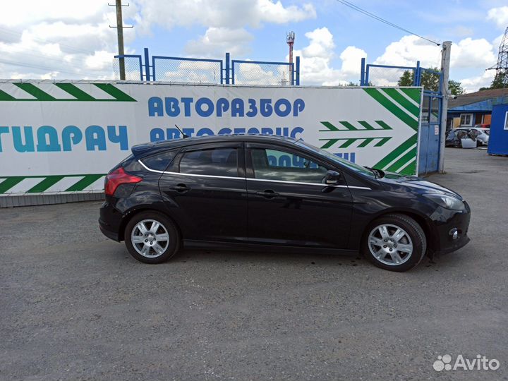 Кронштейн кондиционера Ford Focus 3 2012 4M5Q19D624 Отличное состояние