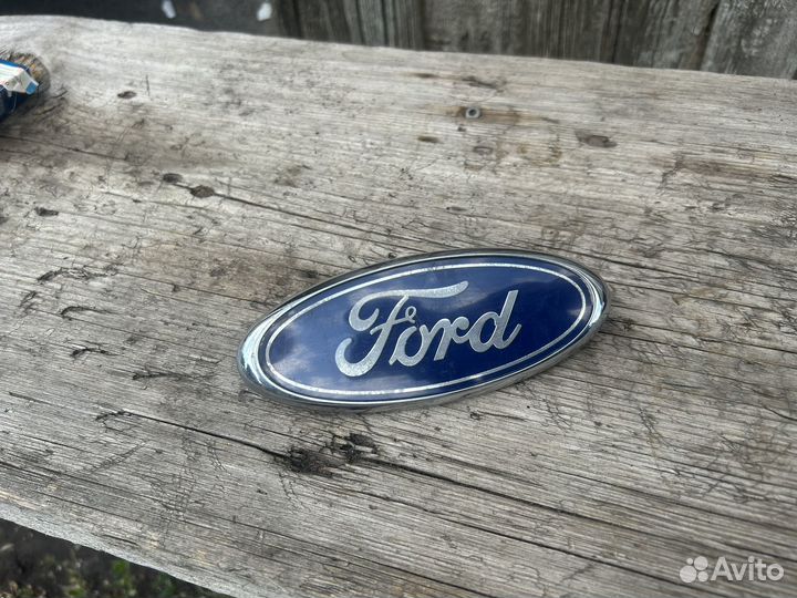 Значок богажника ford focus 2