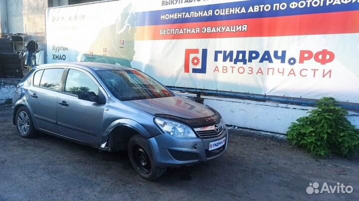 Трубка картерных газов Opel Astra H 5851944