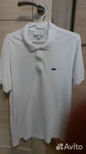 Polo lacoste мужское белого цвета