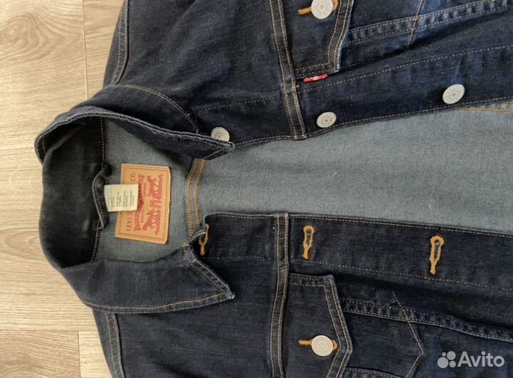 Джинсовая куртка levis