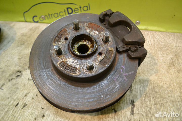 Кулак поворотный передний Сузуки Лиана 2001-2007