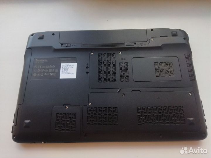 Ноутбук lenovo y560